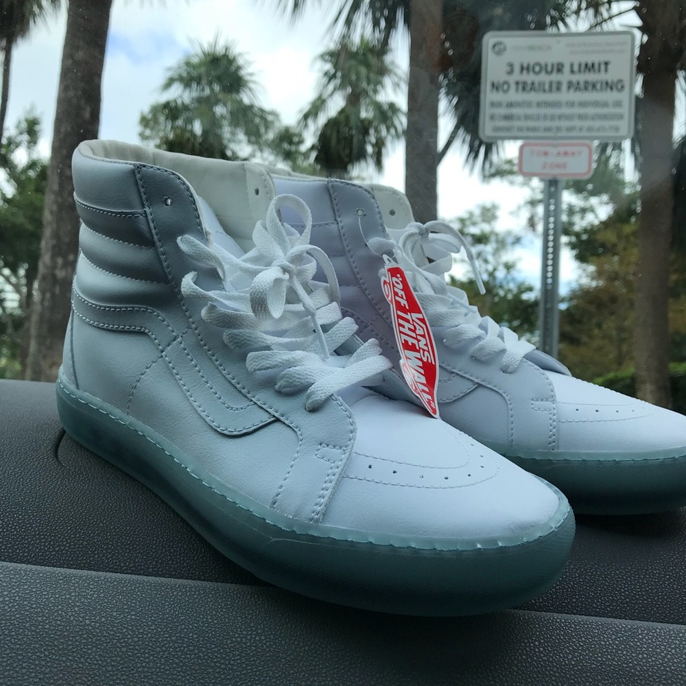 Vans white Hightops Sz 8